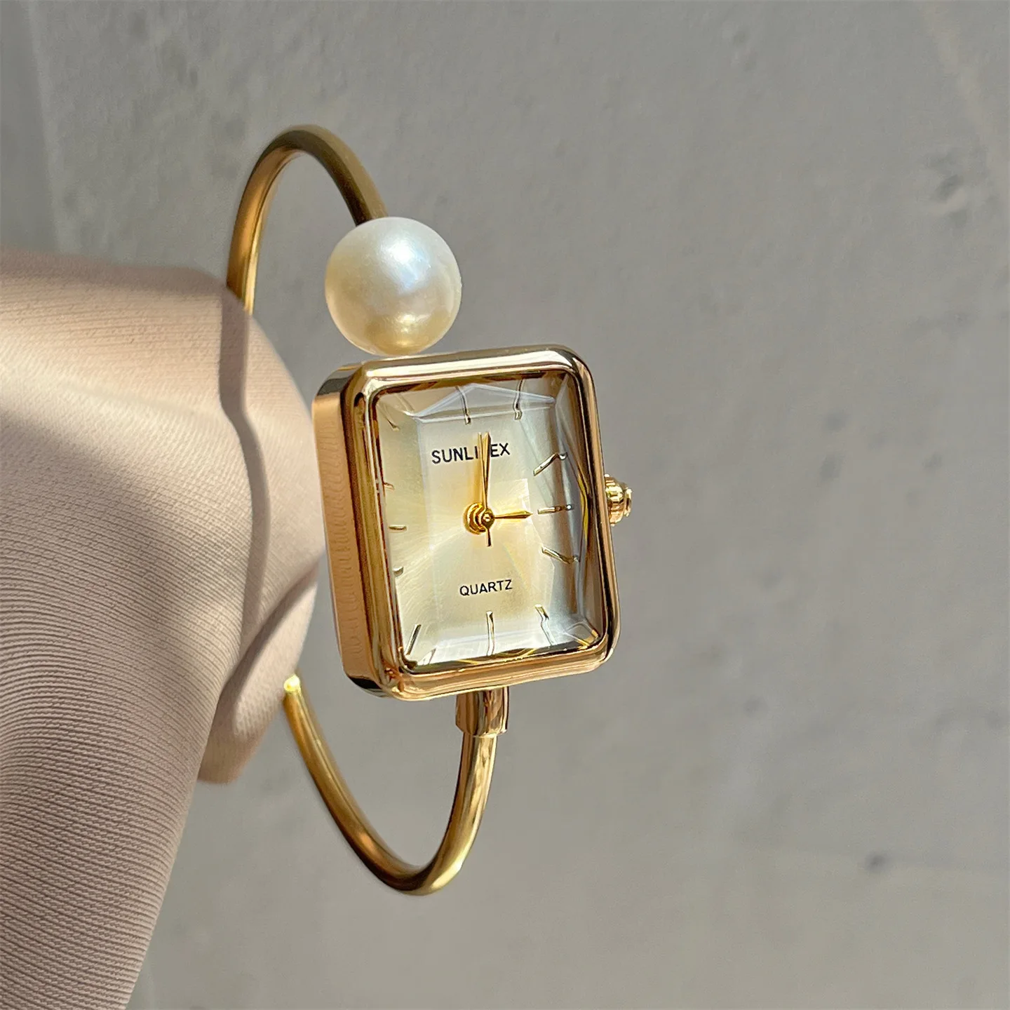 Sunlifex Ladies Gold Square Pearl Watch - Vintage Style  display picture 2