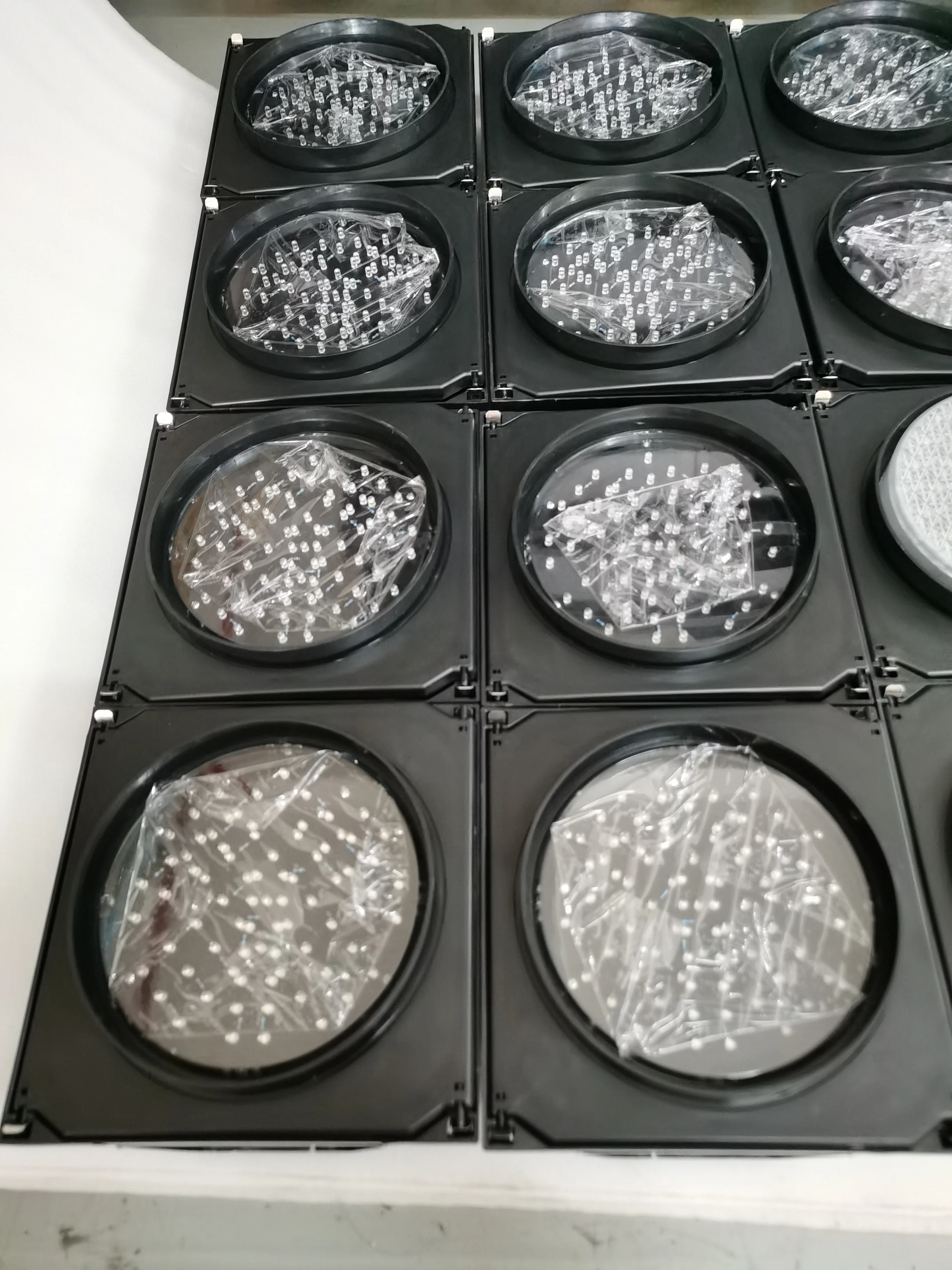 УФ-стабилизированный Поликарбонат дальнее расстояние 300 мм красный и зеленый кабель с двумя осветительными приборами