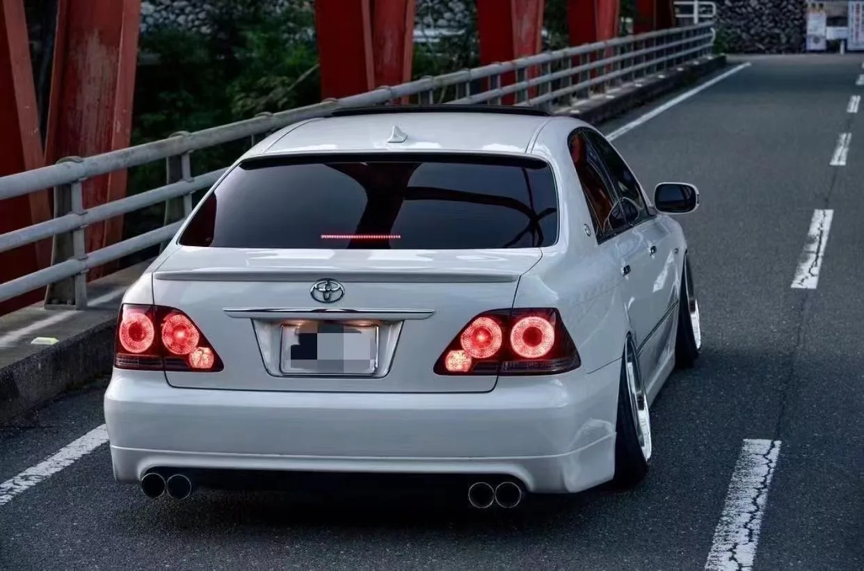 Upgrade Your Toyota Crown (2003-2007) with 12V LED Taillights 
