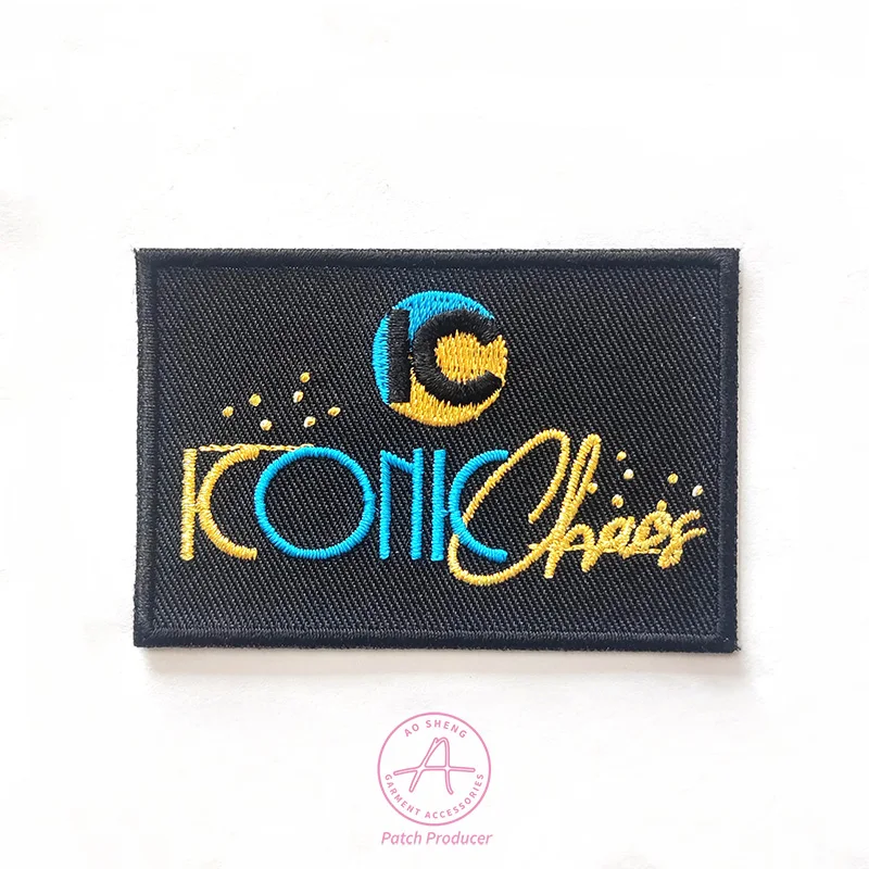 Felpa con cappuccio in ferro con toppe ricamate grande abito in