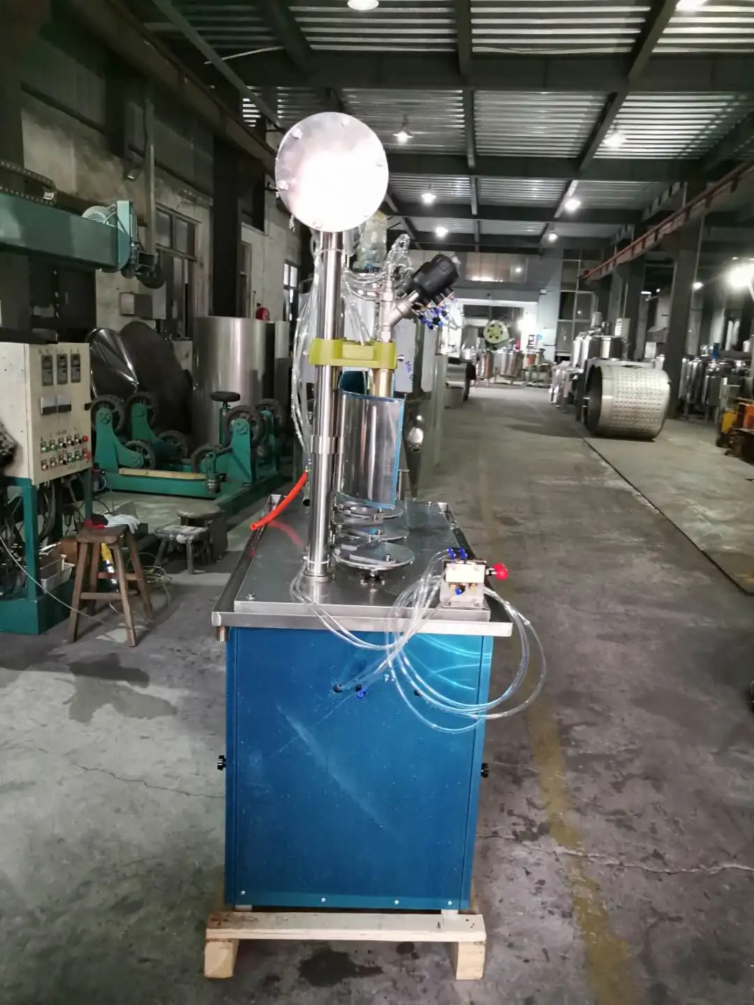 Glass Bottle Sparkling Wine Making Filling Capping Machine/champagne