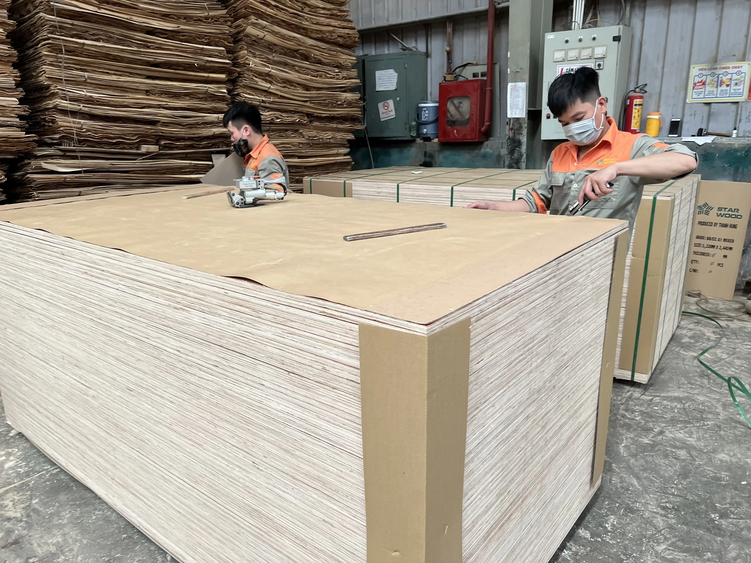 Plywood Board Laminated Commercial 18mm Formwork System Concrete