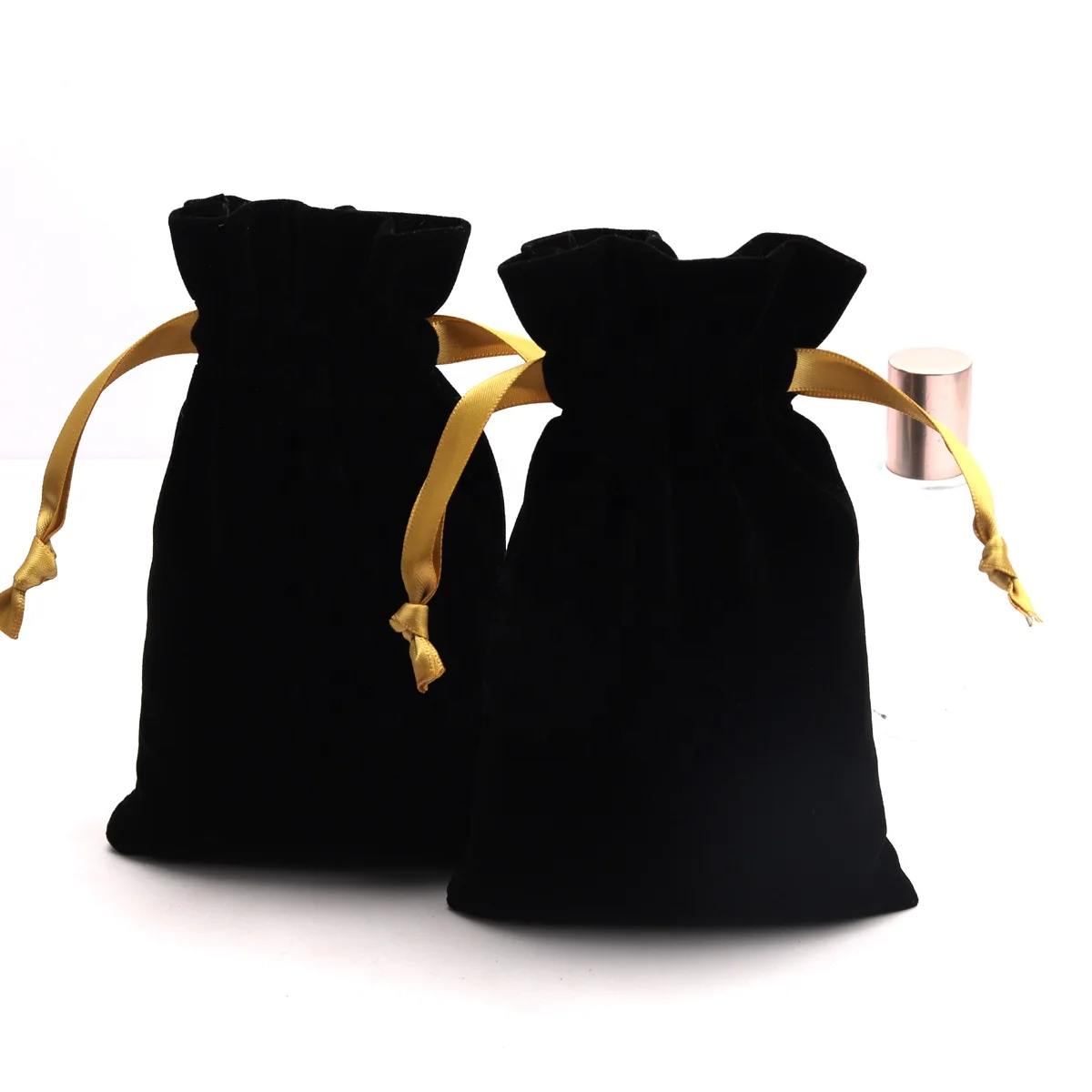 Wholesale Velvet Pouches Customizable Luxury Drawstring Bags