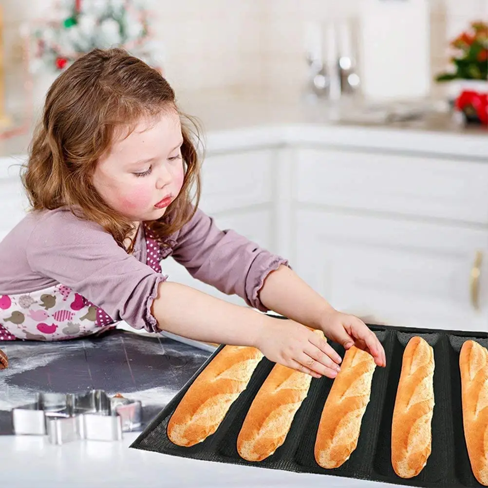 Moule à Baguettes Silicone 3 Cavités - Perforé Antiadhésif - Avec Pinceau - Pour Four - 4