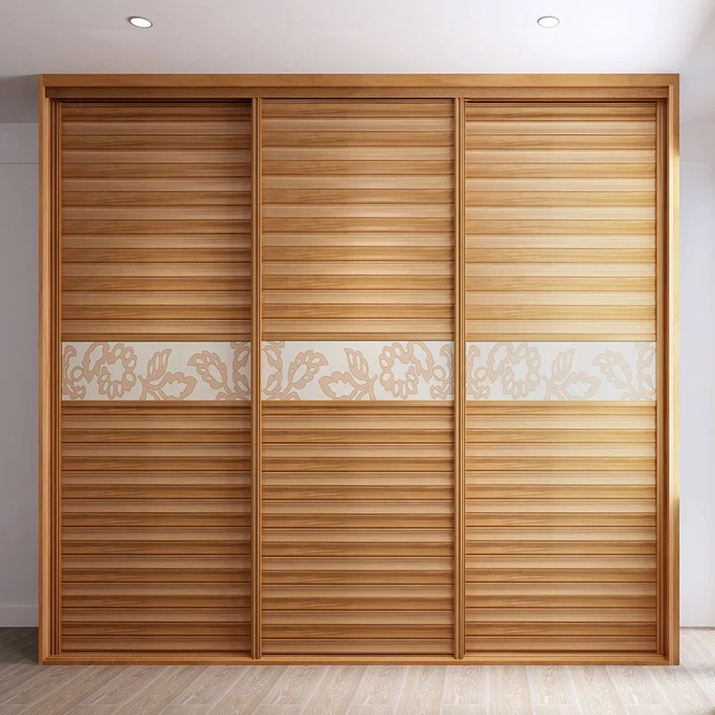 3枚扉ベージュのワードローブのご紹介です 3枚扉ベージュのワードローブのご紹介です