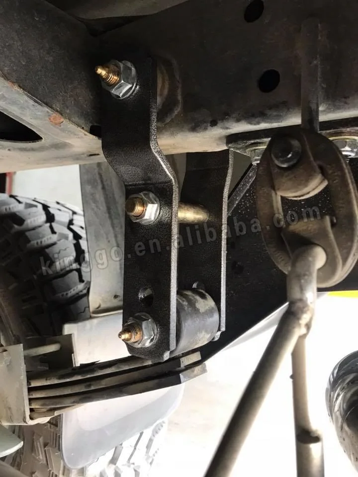 2 Inch Leaf Spring Rear Extended Shackles Greasable for Hilux Revo