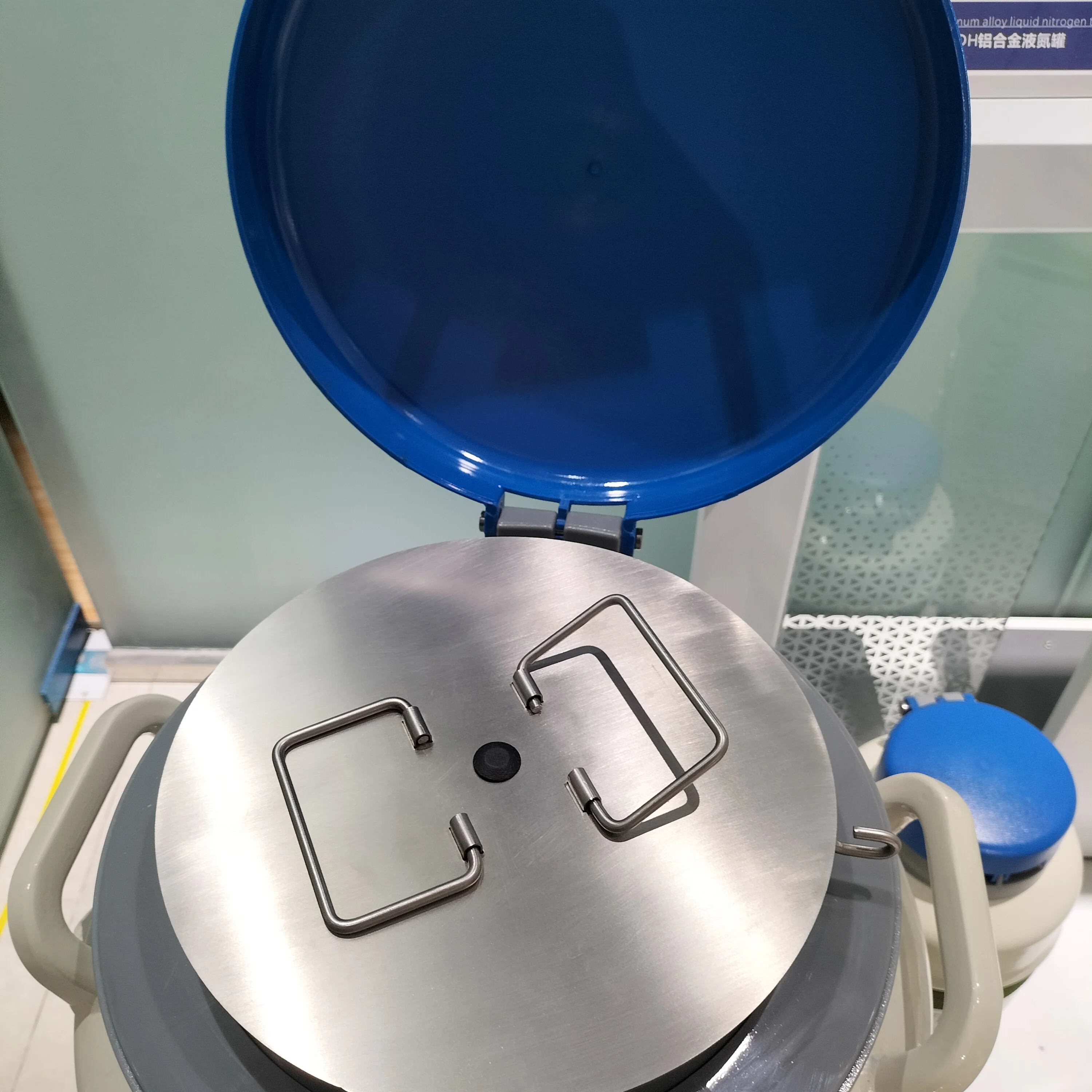 YDS Artificial Insemination Liquid Nitrogen Container Price Liquid Nitrogen Dewar Tank Liquid Nitrogen Container