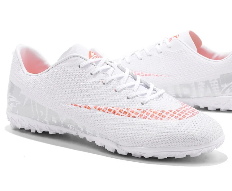 China Wholesale Sport boots Football Shoes Soccer Boots For Sale high quality FG spike football boots for men boys