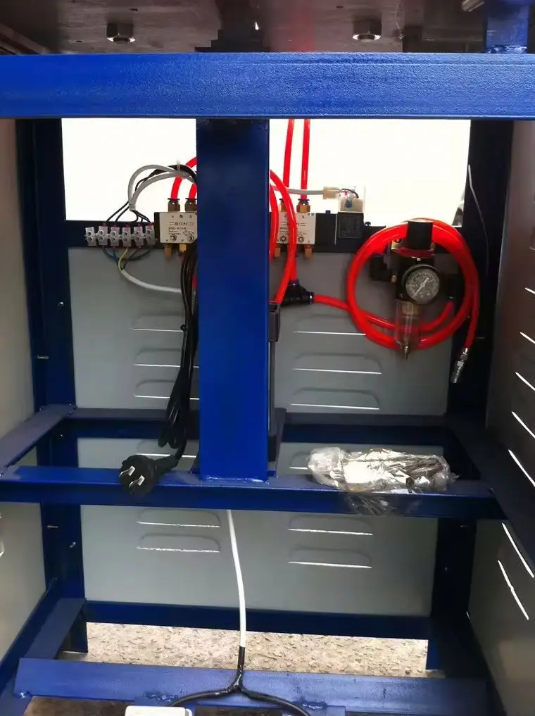 Fully Automatic Pneumatic Frame Nailing Machine for Wood Frame Machine Photo and Picture Frame Corner Cutting Machine