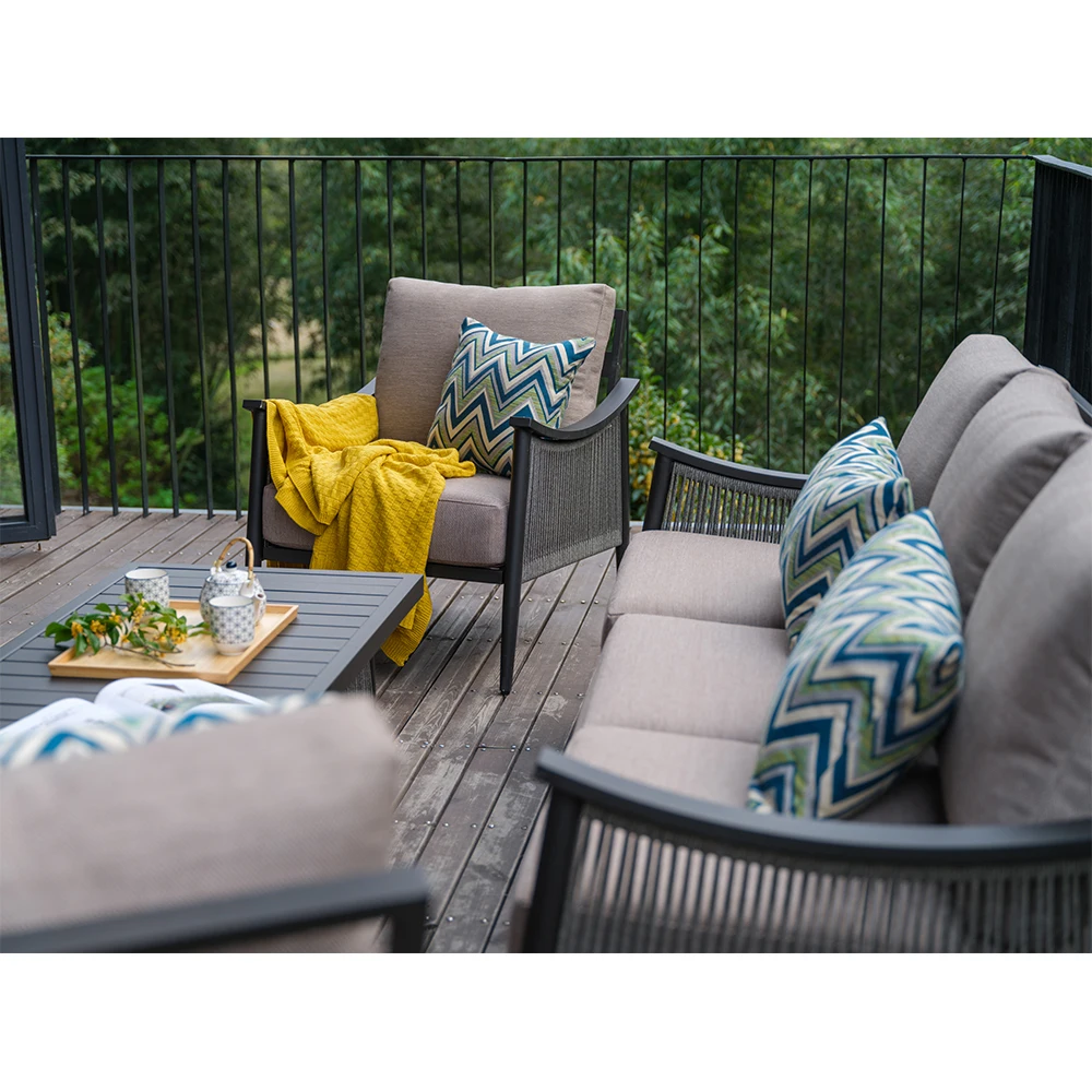 2025 New Product 4 Piece kd Sofa Furniture Luxury Garden Outdoor Woven Rope  Furniture Garden Rattan Set Sets