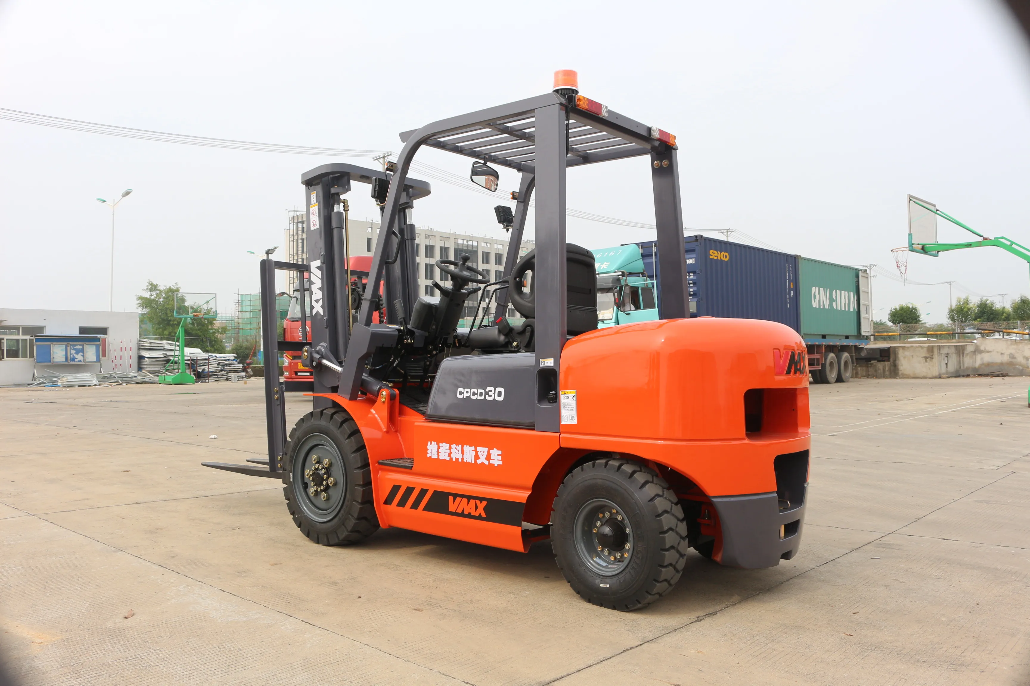 VMAX Forklift - 3000 Kg Diesel Engine High Efficiency