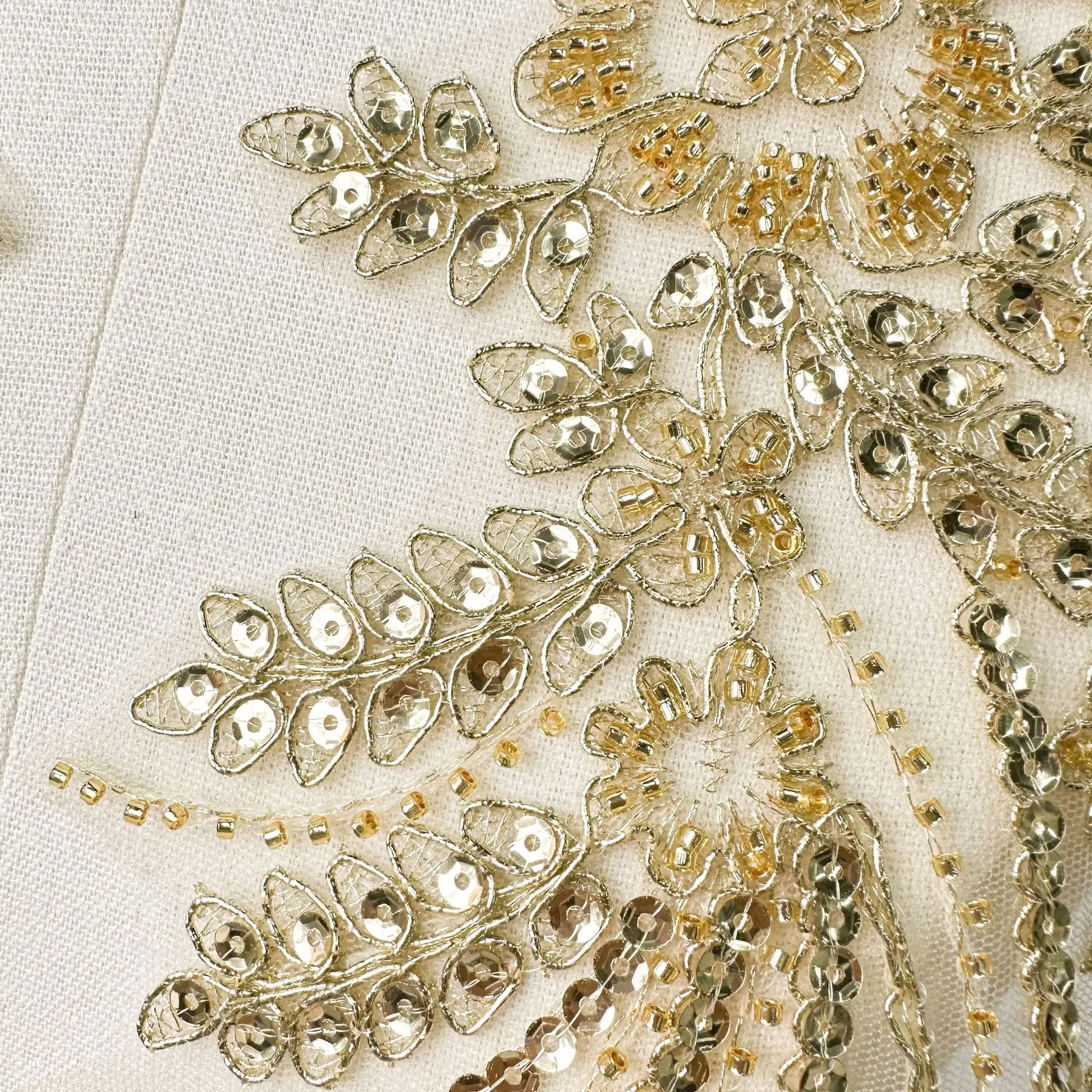 Gold Embroidery Corsage Patches Heavy Sequins Rhinestone Tulle Neck Lace 3  D Applique Decorations for Dress Garment Accessories