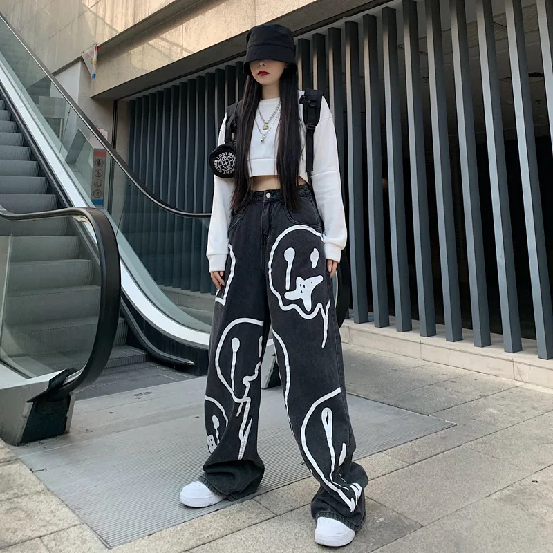 Ins Style Retro Dark Print Graffiti Paint Unisex Jeans Casual Wide Leg Jean Trouser for Ladies Latest