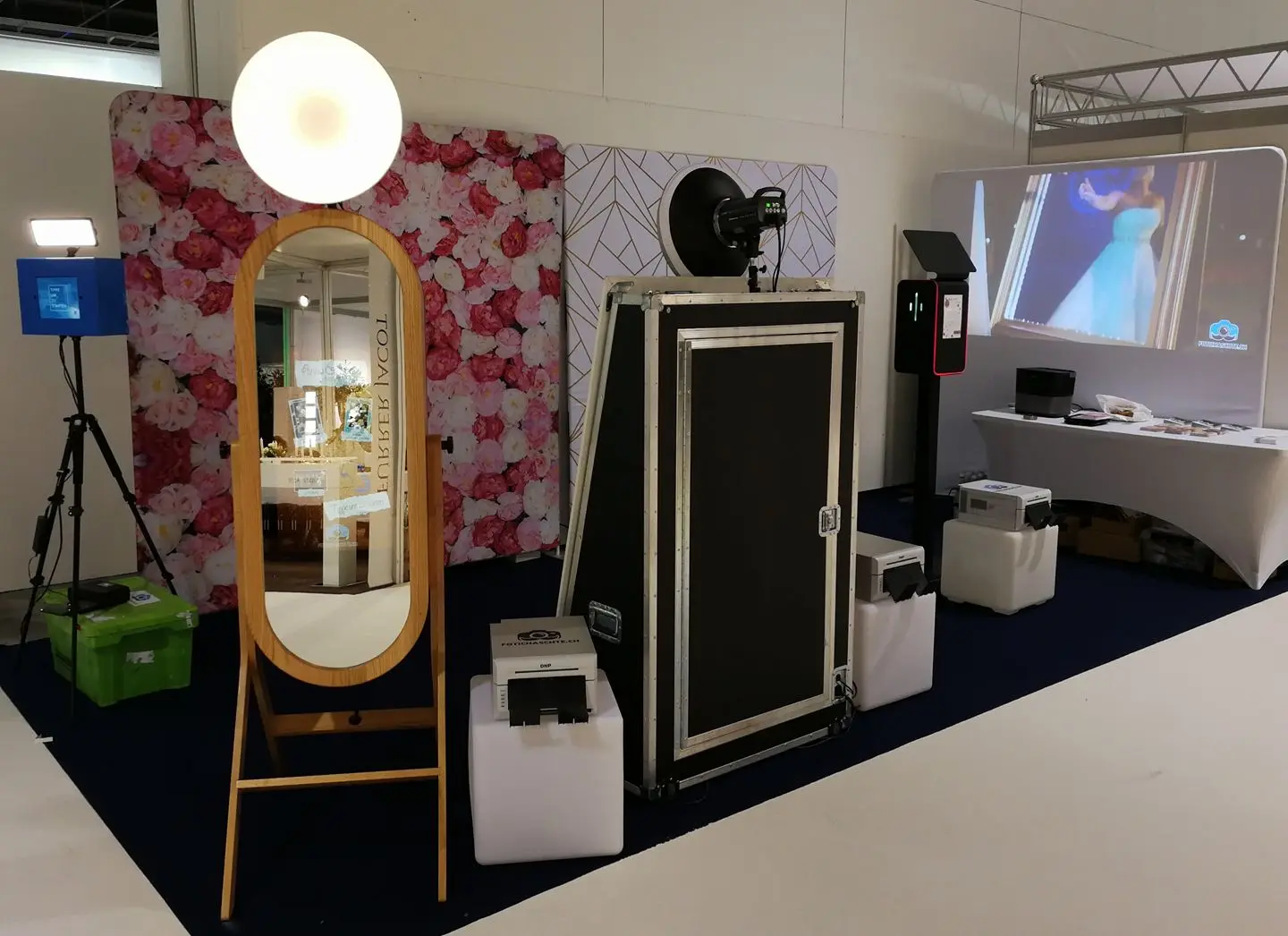 Magic Photobooth Interactive Selfie Photo Mirror Booth for Party or Wedding Magic Mirror Photo Booth