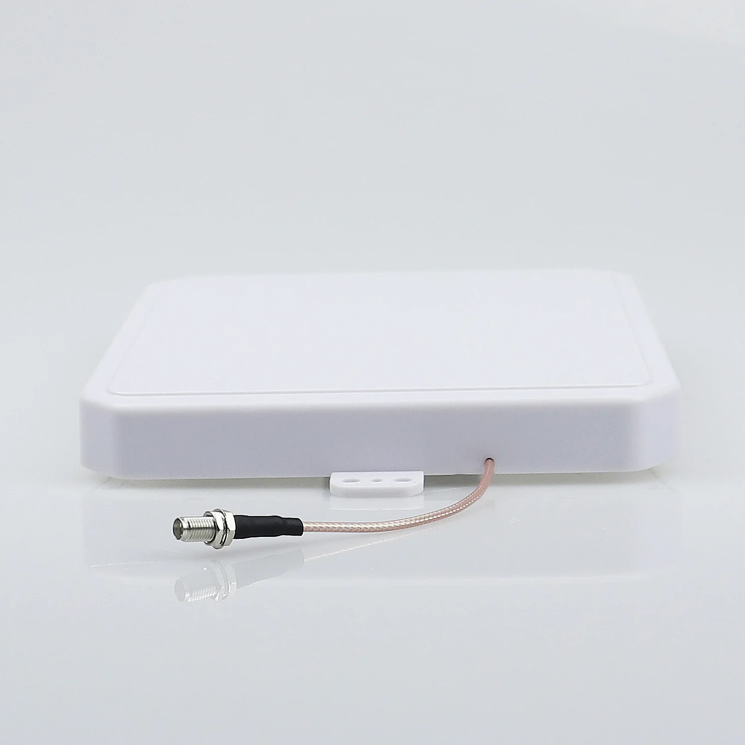 UHF RFID Near Field Tunnel 6dBi Small UHF Antenna With Bracket