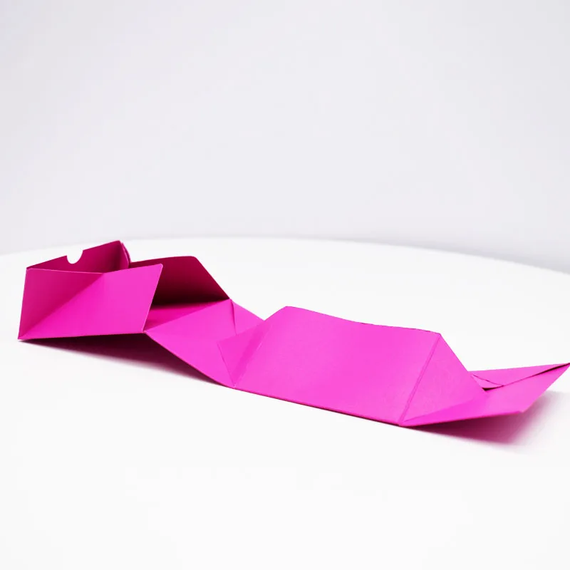 Customized High Quality Luxury Ribbon Paper Gift Packing Box New Design Rigid Cardboard Embossed Magnetic PVC Inner Tray Food factory