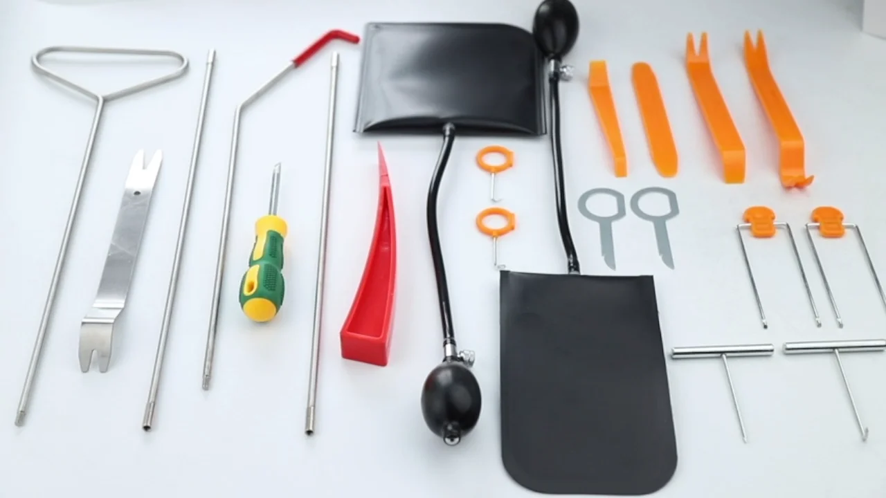 Automotive Essential Tool Car Emergency Kit With Long Reach Grabber Air