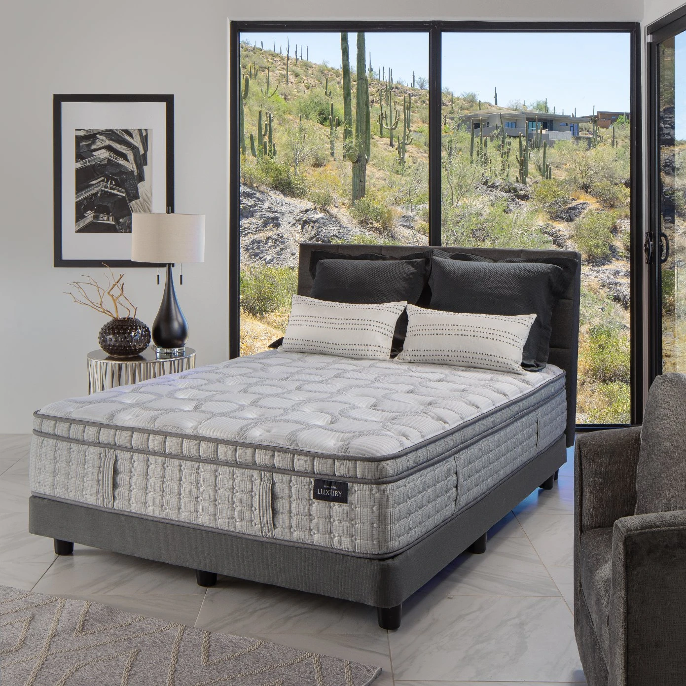 Hot selling Natural Latex foam pocket spring mattress Home bedroom furniture Queen Coir Mattress