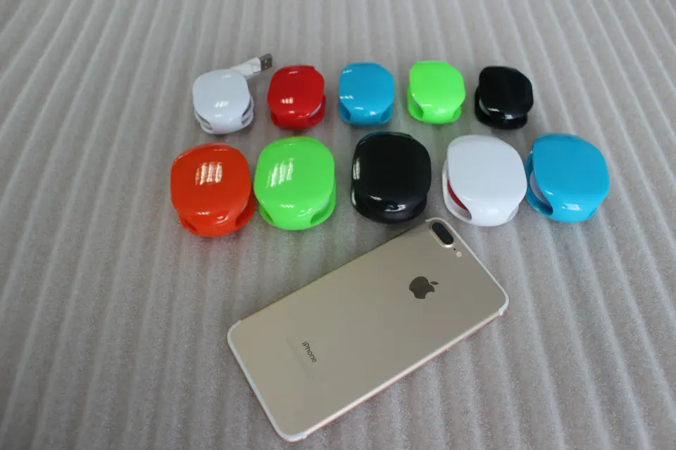 Запатентованный автоматический держатель кабеля с отдачей небольшой выдвижной чехол для