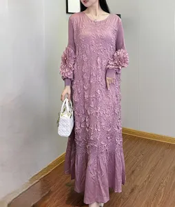 Solid-color with Intricate Craftsmanship Miyake Pleated Dress with a Round Neckline and Large Size