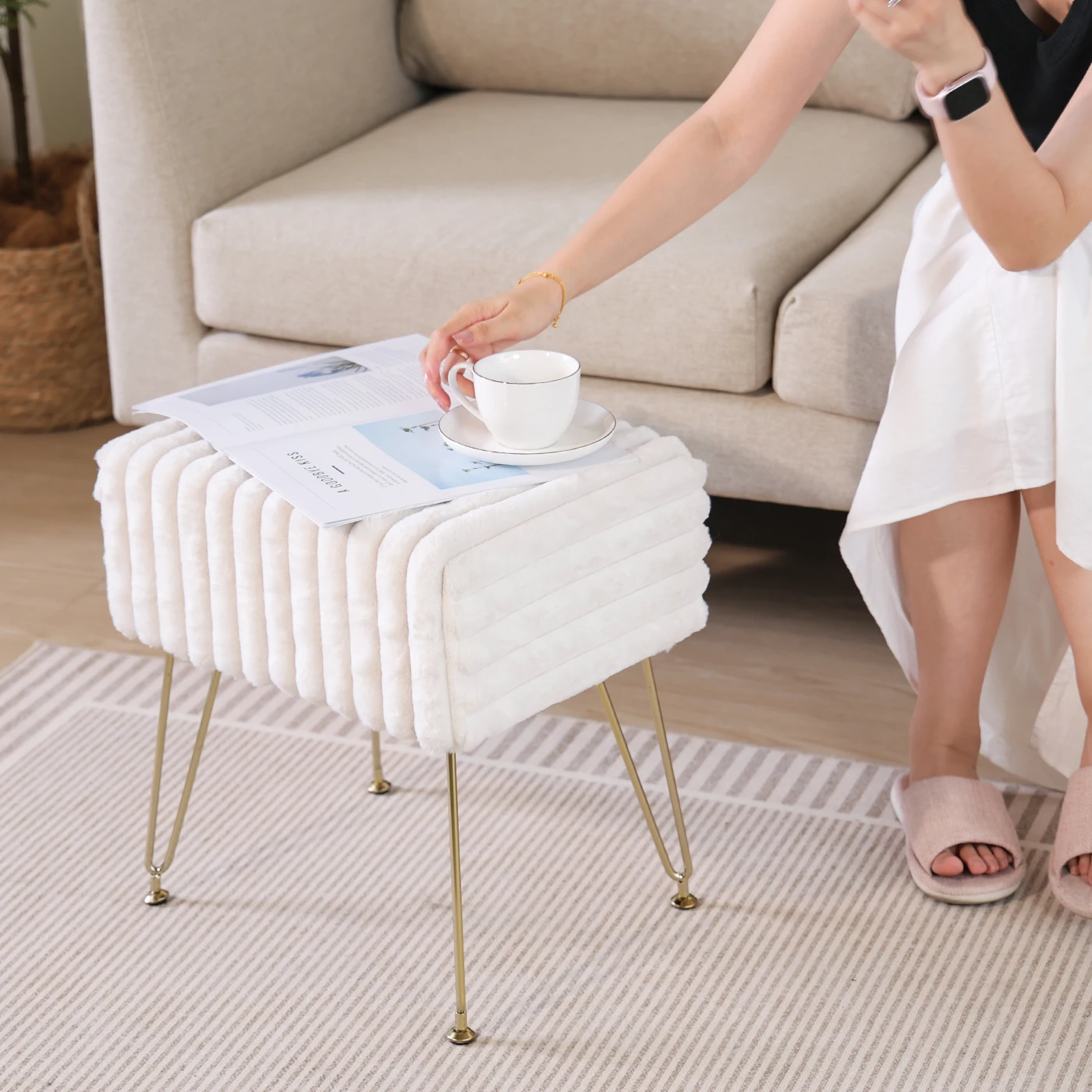 Makeup Stool with 4 Metal Legs for Room Living Room Bedroom Small Ottoman Stool with Storage