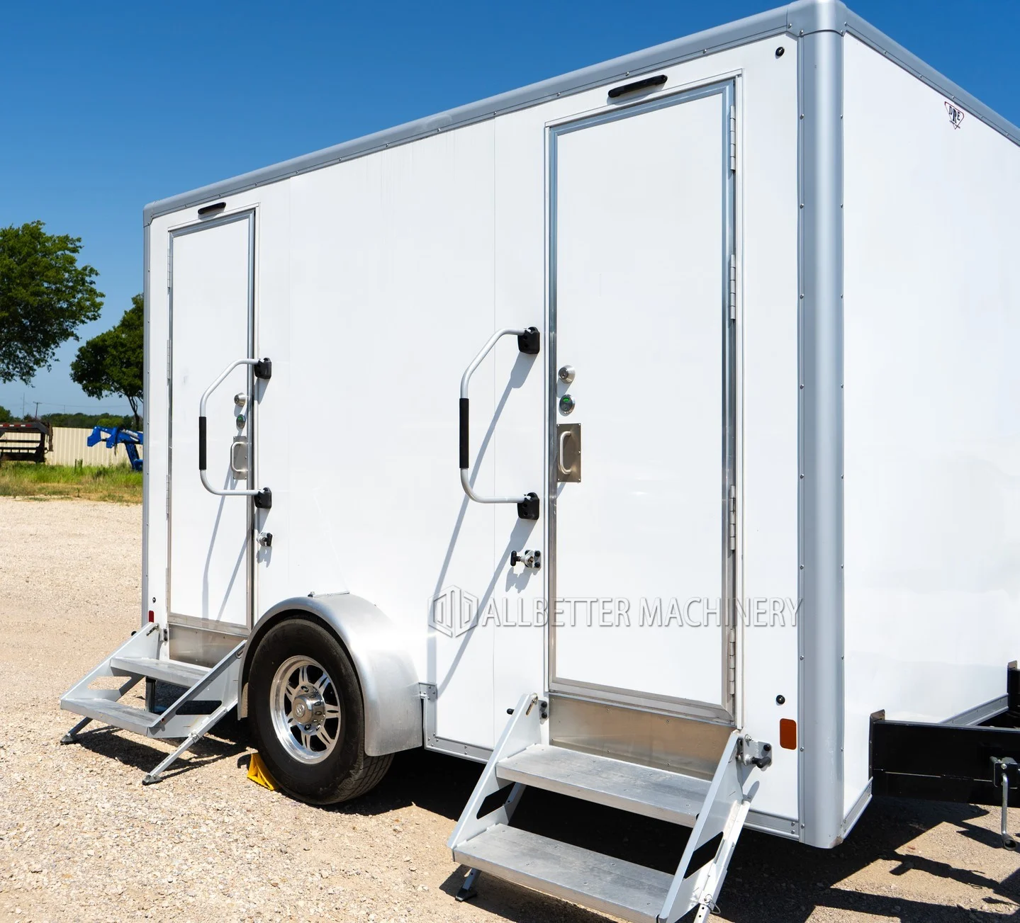 Luxury Bathroom Facilities For Outdoor Events Mobile Restroom Trailer