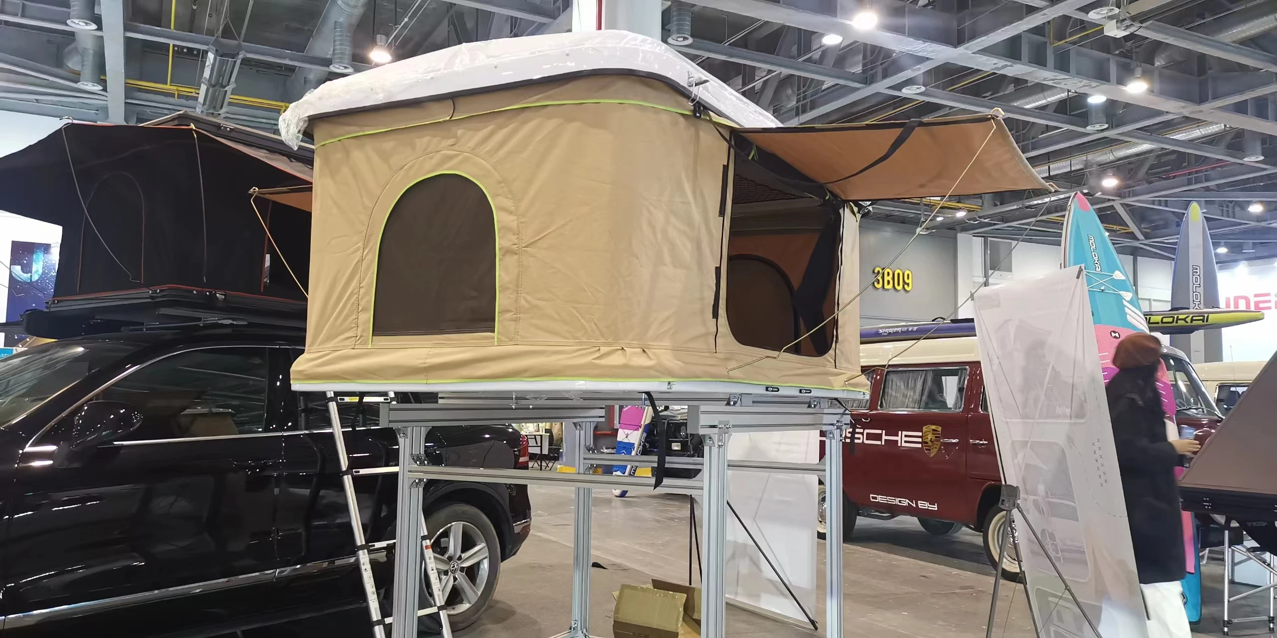 2-3 Person Hard Shell Rooftop Tent with 2000-3000mm Waterproof Index and 216*130*105cm Open Size