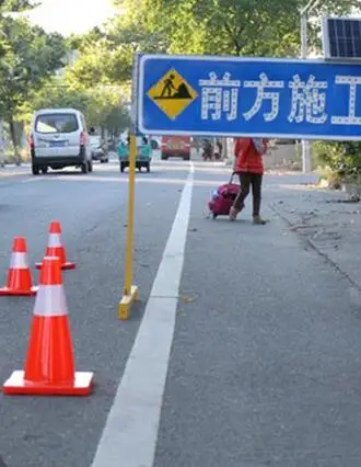 Traffic Crowd Control PVC Road Barricade Parking Safety Traffic Cone Barrier Tape Retractable Belt Barriers details