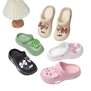 Wholesale Nurse Clogs Garden Ladies Working Clogs Indoor Sandals Clogs for Women