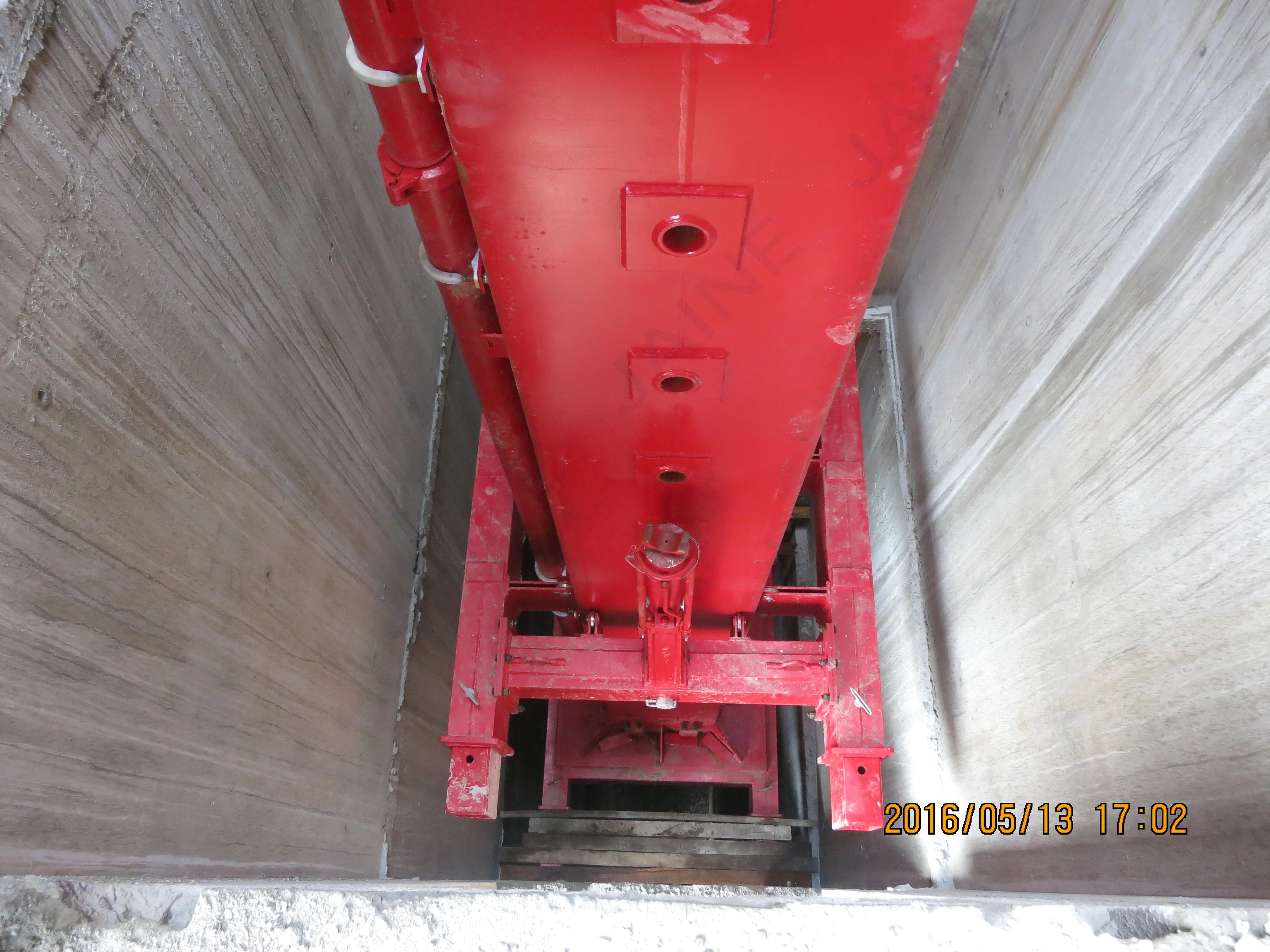 HGY33 Elevator Climbing Concrete Placing Boom with Compact Structure Concrete Pump