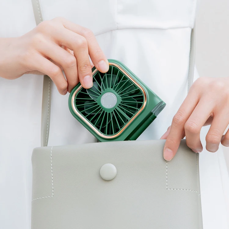 Мини-вентилятор складной с внешним аккумулятором на 3000 мА ·
