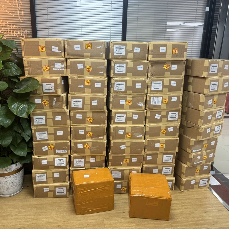 Brand new original CD138 350V4700UF Jianghai electrolytic