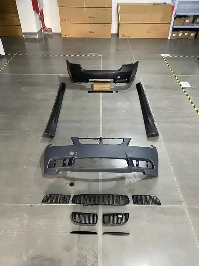 Car Modified M3 Style Body Kits Bumper Dody Hood Fender Side Skirts and Exhaust Pipe for BMW 2005-2008 3 Series E90 M3