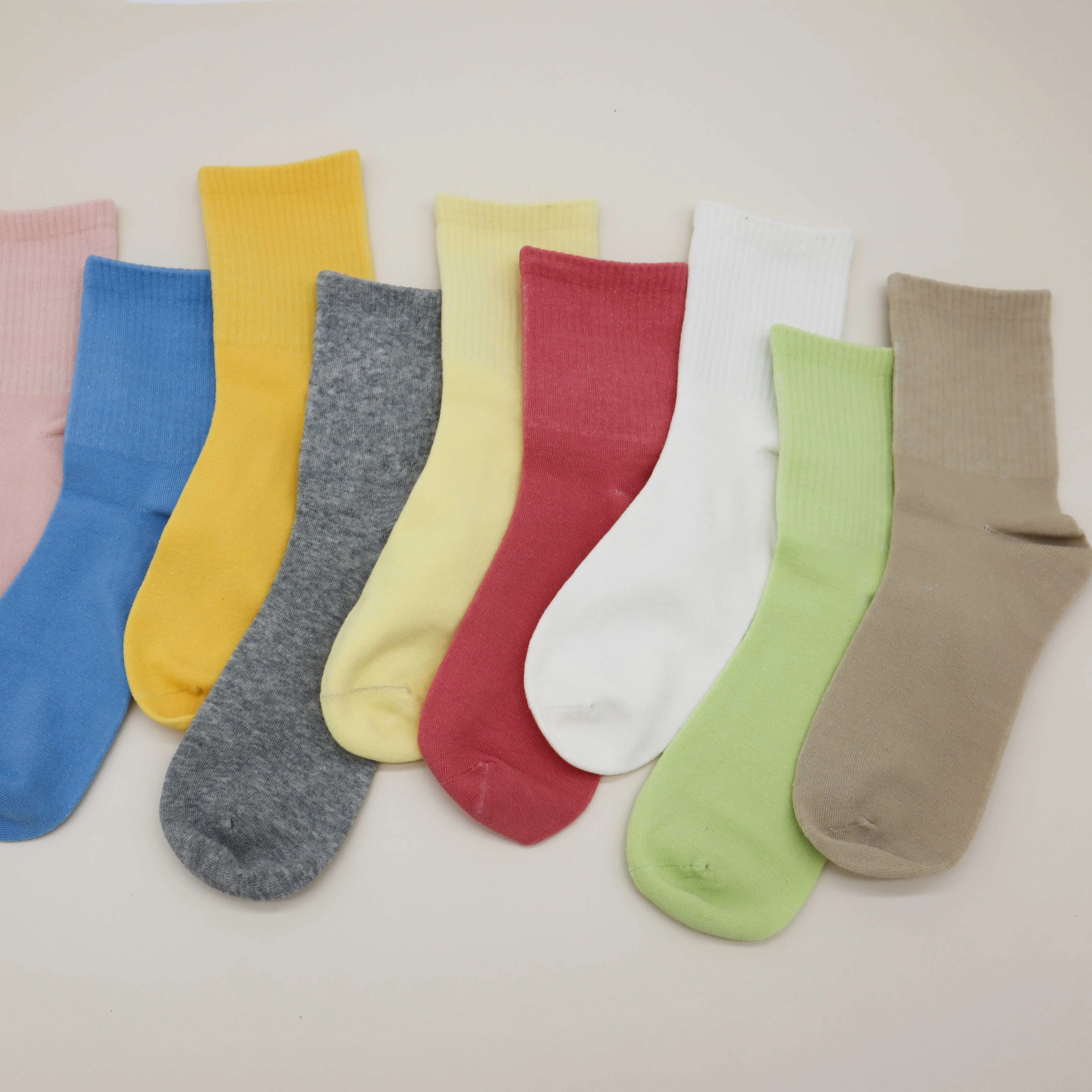 Женские модные носки, разноцветные однотонные чулочно-носочные изделия высокого качества, хлопковые носки для мужчин и женщин