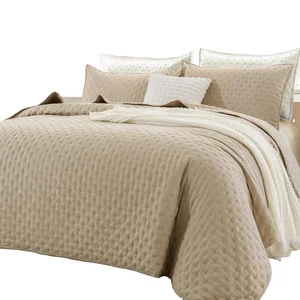 Hot Sell Quilts Bedding  Comforter Bedspread Customized Size of Embroidery Bedspread