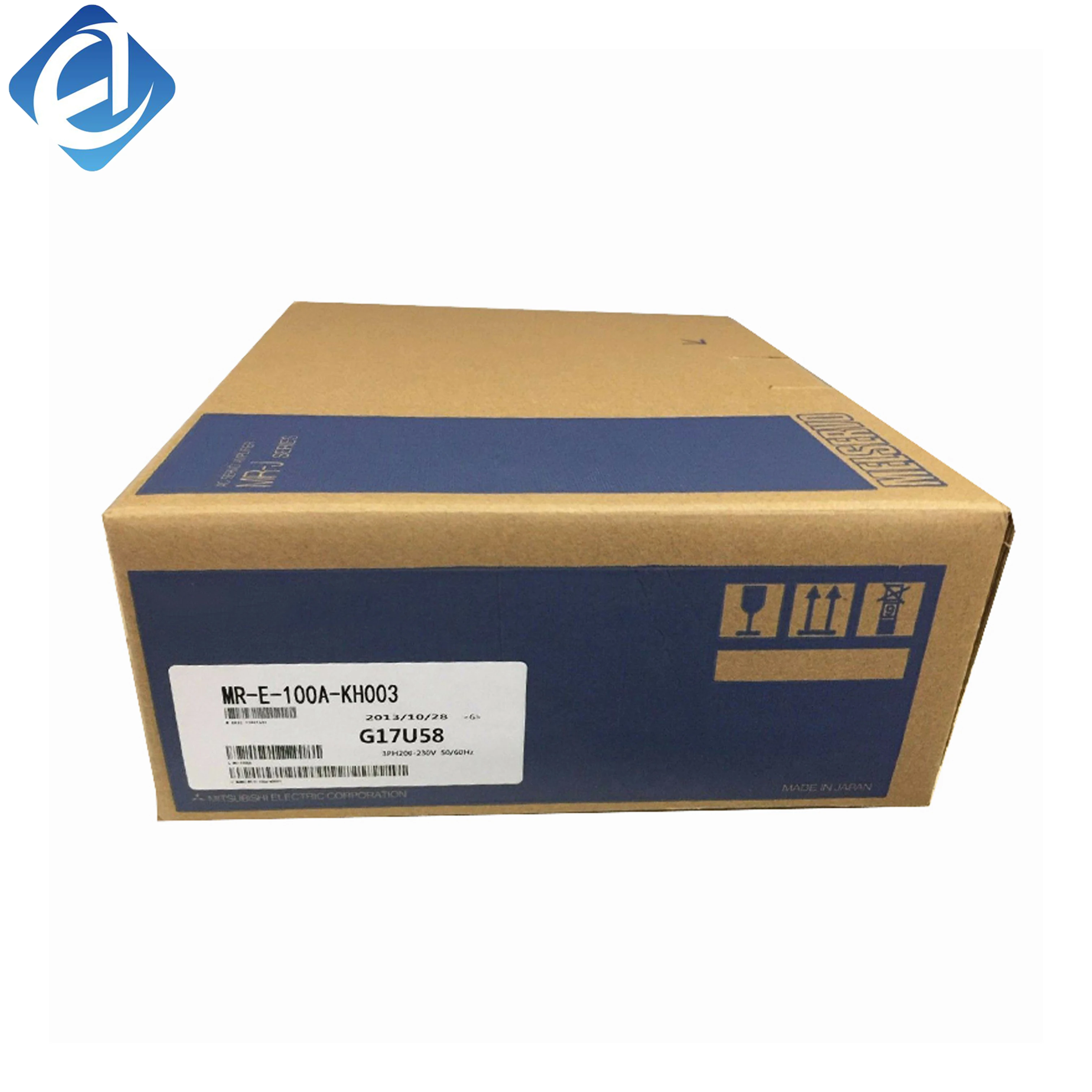 Nuovo azionamento servo della serie MR-E-100A-KH003 originale. Garantisce un controllo affidabile di velocità e posizione e funziona con motori servo per applicazioni generali di automazione industriale e sistemi di azionamento meccanico.