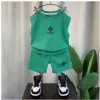 Four-leaf star green suit