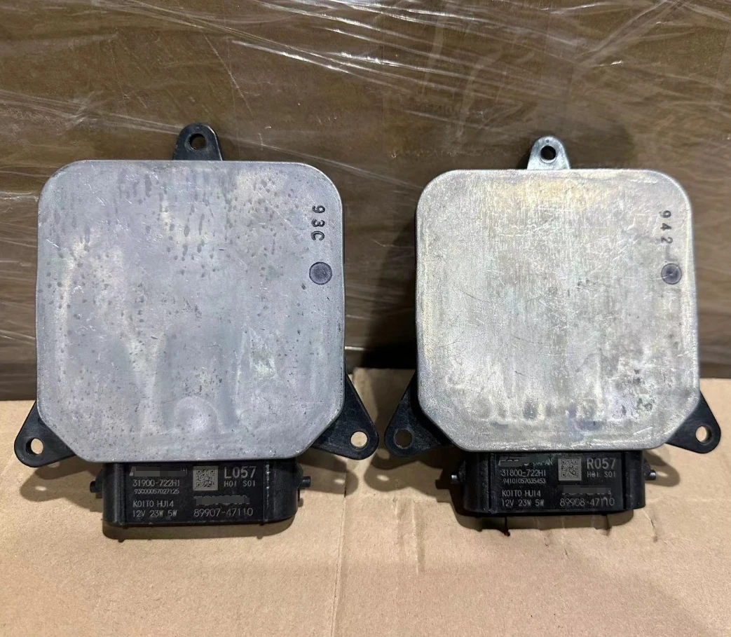 Used 89907-47110 LED Control Module for Toyota Headlights