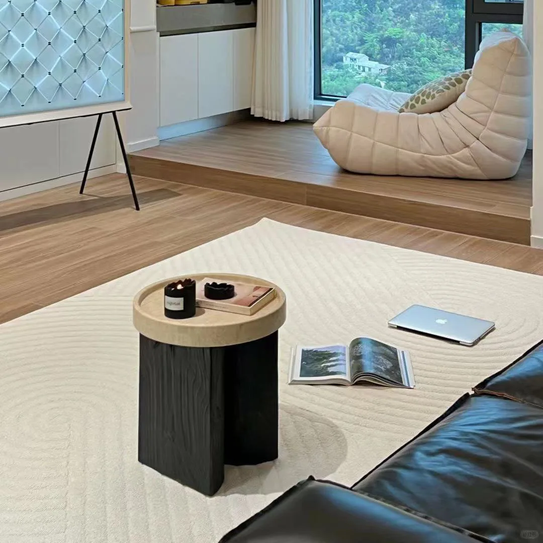 Съвременна проста кавична масичка за кафе от травертин с дървени крака от дъб за трапезария, дневна стая и домашна мебелировка – подходяща и за нощно шкафче или централна масичка