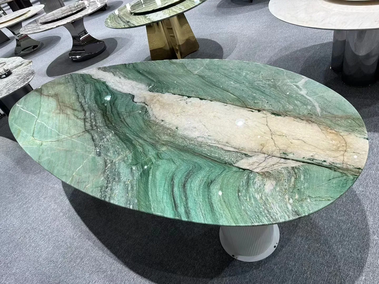 Luxurious and Natural Dinning Table Round Marble Table Top with MOQ 1 PCS