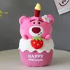 Oso de fresa con fresas
