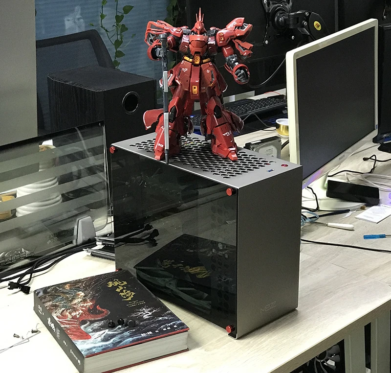 Aluminum Alloy Mini Desktop Computer Chassis Micro MATX PC Case for Gaming Office Home Personal DIY Installation Use