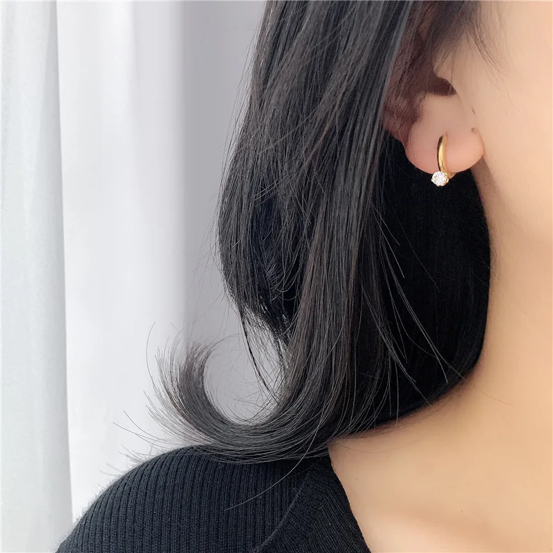 Basic Six Claw Single Diamond Mini Titanium Steel Gold Non Fading Earrings