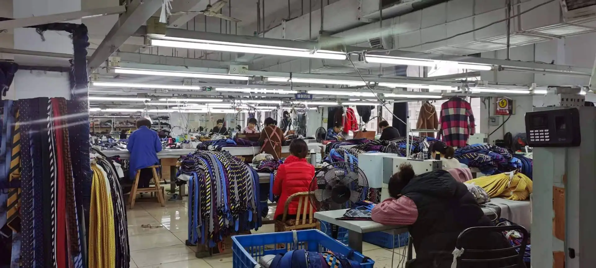 Shengzhou Deyao E Commerce Co., Ltd. 1
