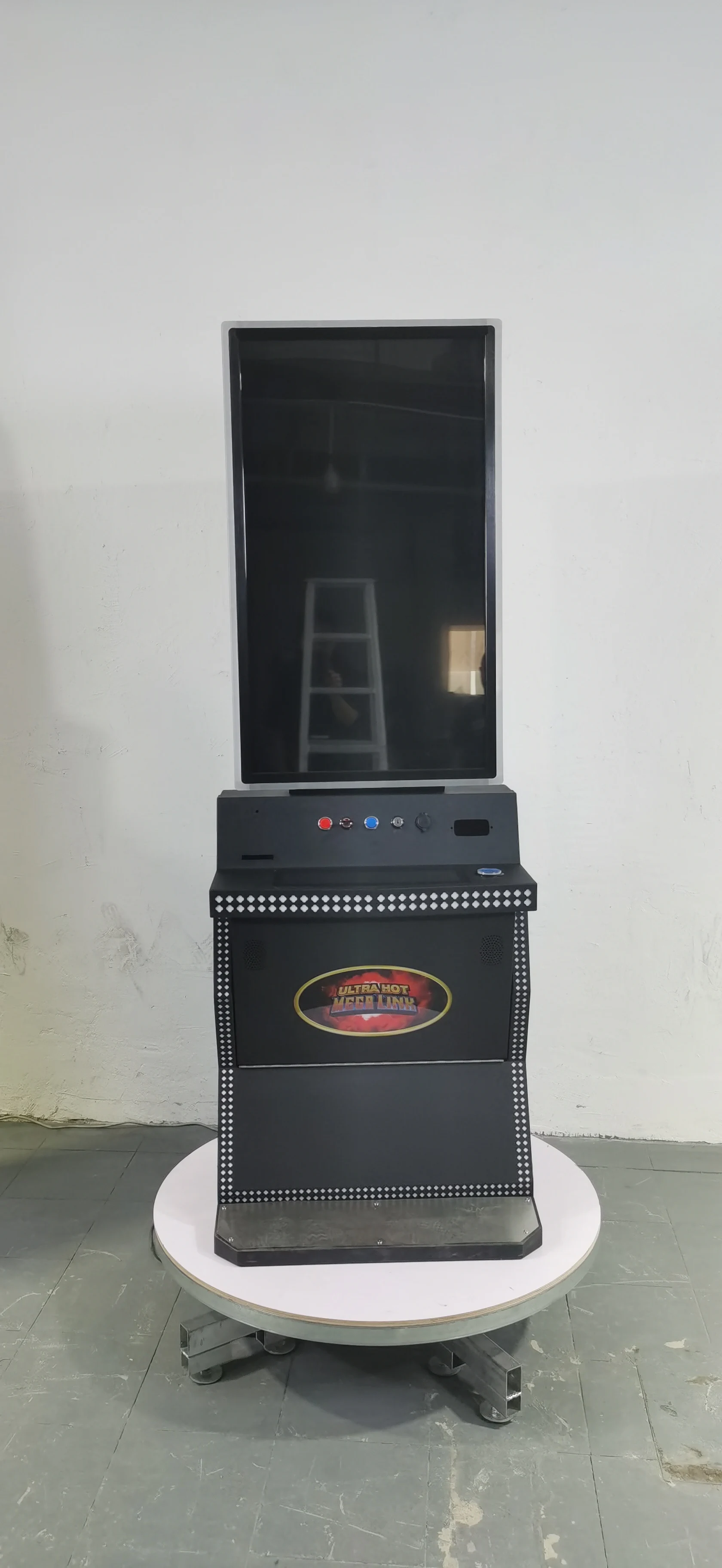 USA Popular High Quality 43 Inch Vertical Banilla Bacon Skill Game Vending Machines for Room