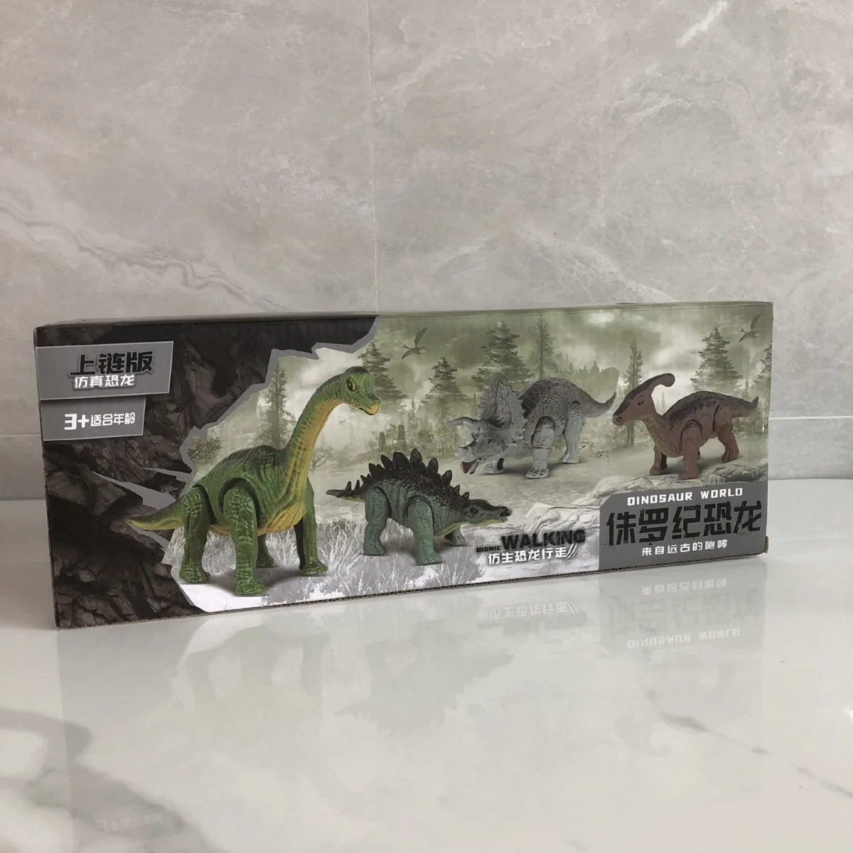 Детский игрушечный динозавр