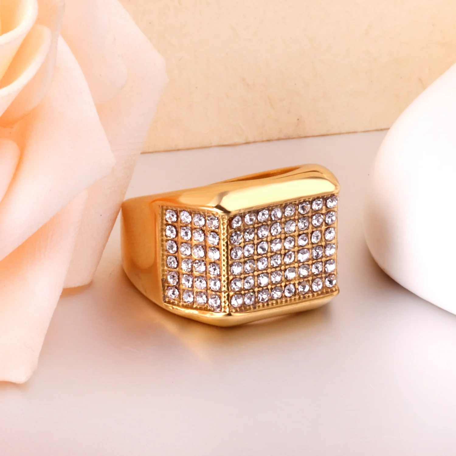 Shop Latest Saudi Arabia Gold Wedding Rings with CZ Stones