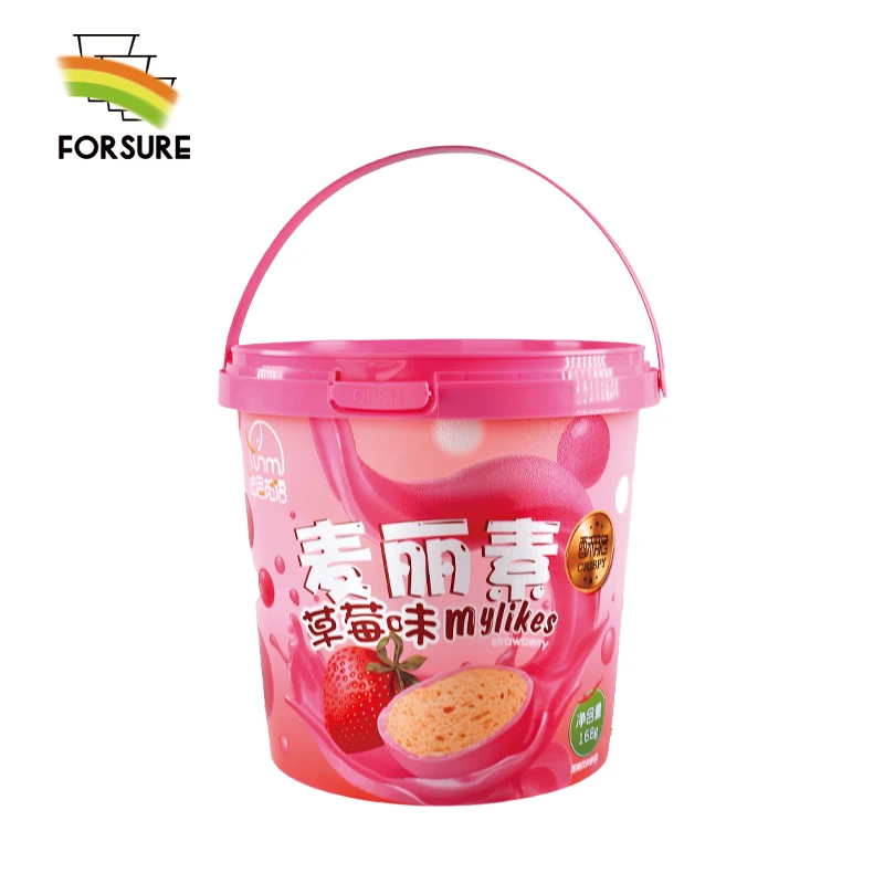 Ice cream plastic container with a volume of 1 L