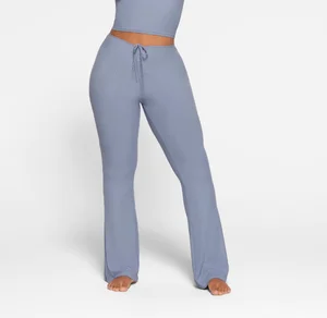 New Design Women Sportswear Pants Slim Fit Track Pants Lightweight Joggers Flared Sweatpants