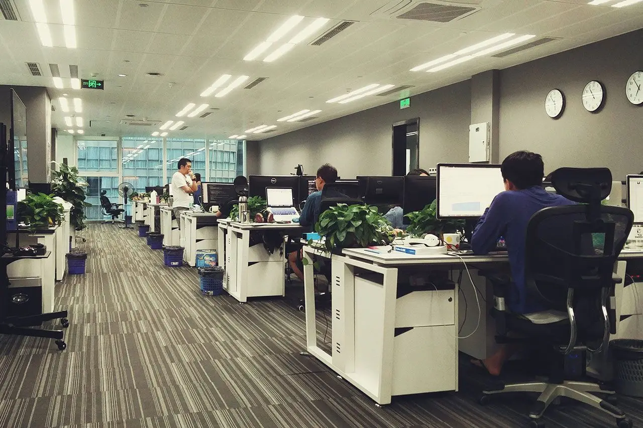 Yierwen (Enping) Trading Co., Ltd. 1